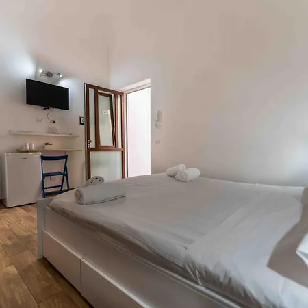 Center Guest house *